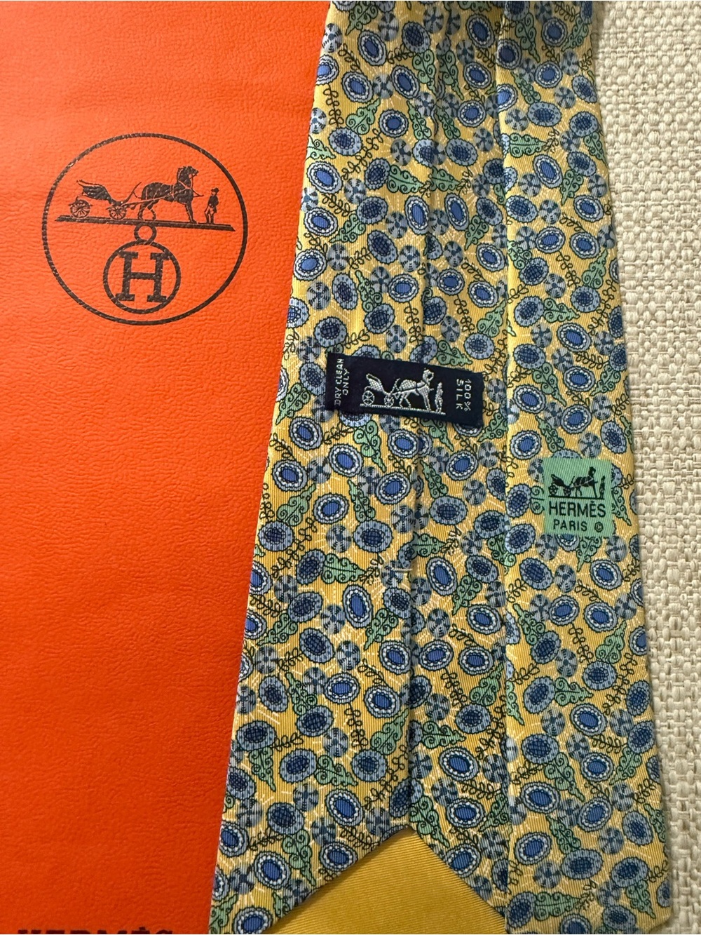 Hermes Yellow Silk Tie with Blue Paisley Motif - Picture 6 of 6